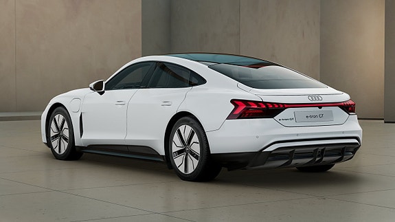Audi e-tron GT 2 of 11