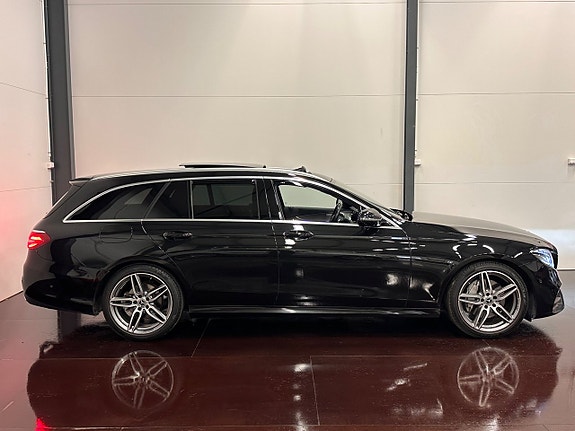 Mercedes-Benz E220 3 of 30