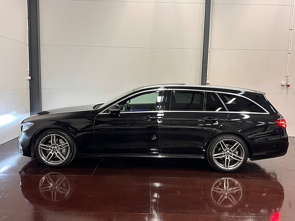 Mercedes-Benz E220 6 of 30