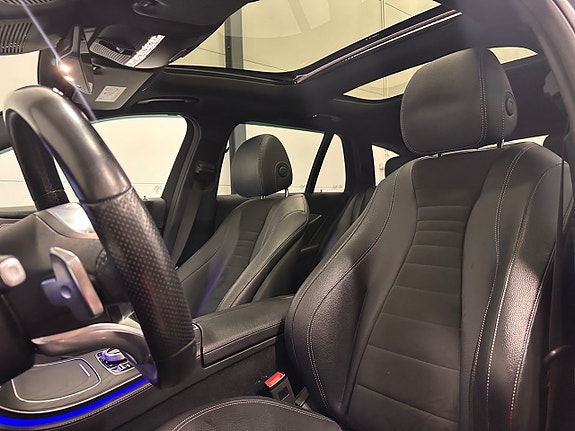 Mercedes-Benz E220 13 of 30