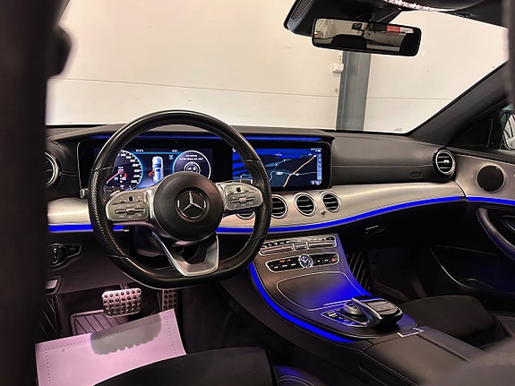 Mercedes-Benz E220 18 of 30