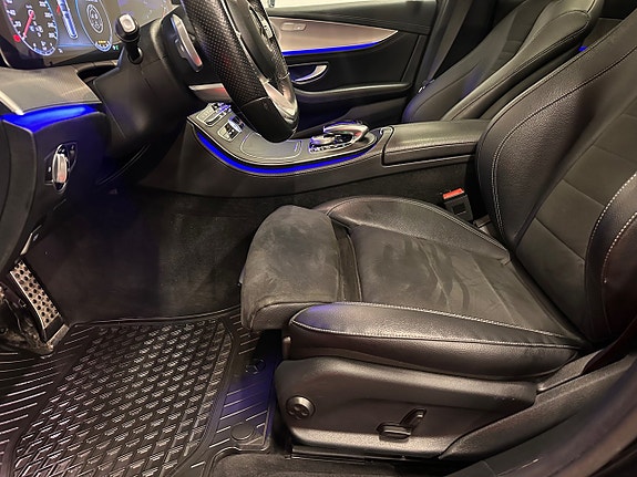 Mercedes-Benz E220 21 of 30