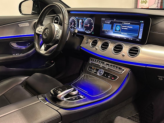 Mercedes-Benz E220 25 of 30