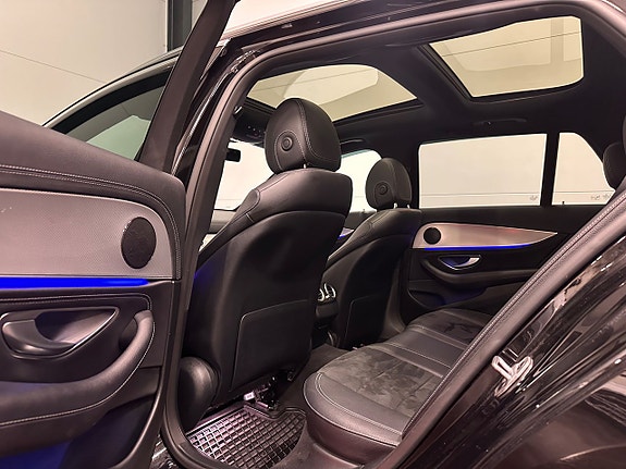Mercedes-Benz E220 16 of 30