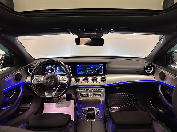 Mercedes-Benz E220 17 of 30