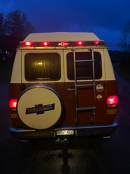 Chevrolet G20 2 of 4