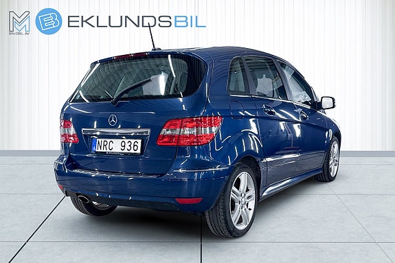 Mercedes-Benz B180 6 of 18