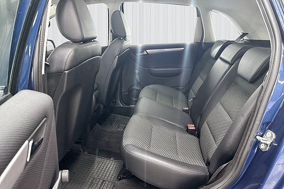 Mercedes-Benz B180 15 of 18