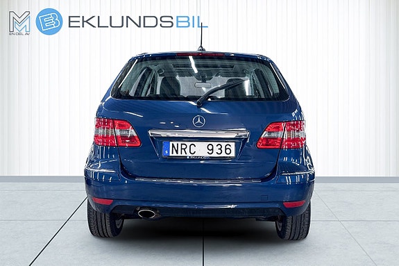 Mercedes-Benz B180 5 of 5