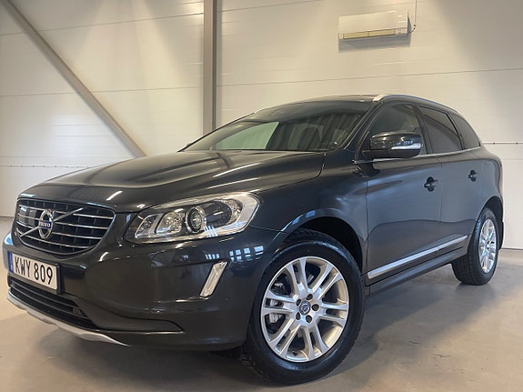 Volvo XC60 2 of 5