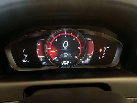 Volvo XC60 14 of 26