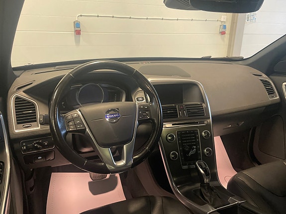 Volvo XC60 23 of 26