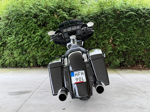 Harley-Davidson Electra Glide/ Streetglide 4 of 5