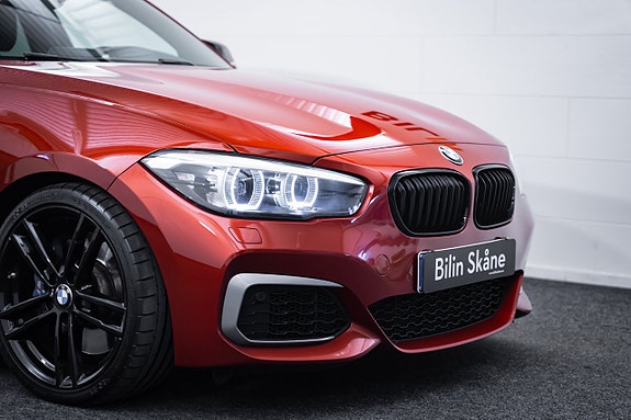 BMW M140i 3 of 5