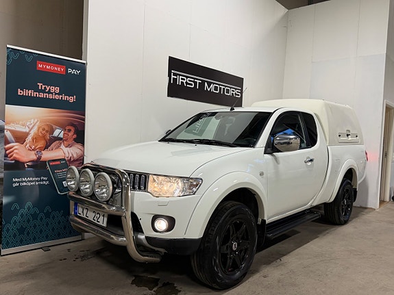Mitsubishi L200 Club Cab 3 of 5