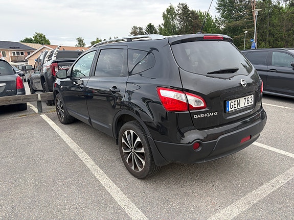 Nissan Qashqai+2 2 of 5