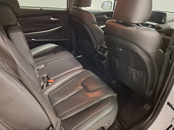 Hyundai Santa Fe 13 of 14