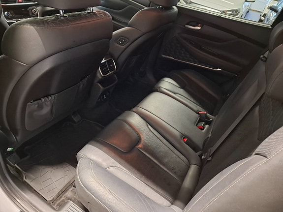 Hyundai Santa Fe 12 of 14