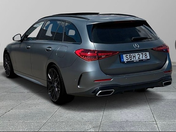 Mercedes-Benz C300 2 of 5