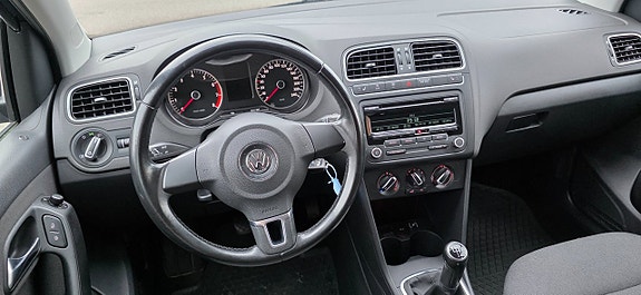 Volkswagen Polo 12 of 22