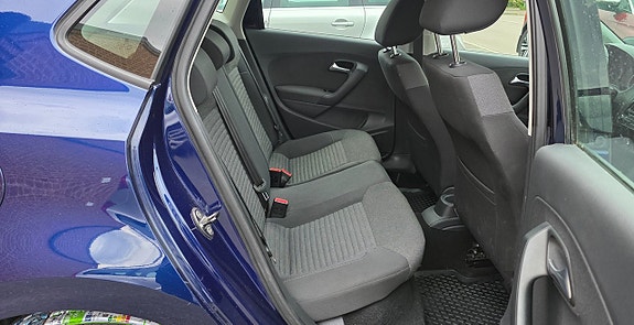 Volkswagen Polo 8 of 22