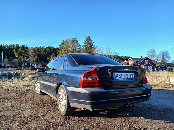 Volvo S80 2 of 5