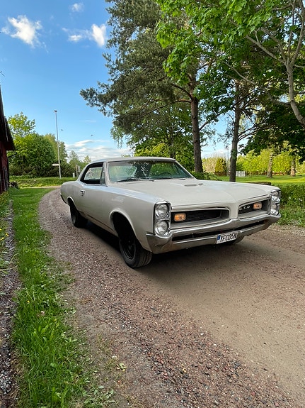 Pontiac LeMans 4 of 5