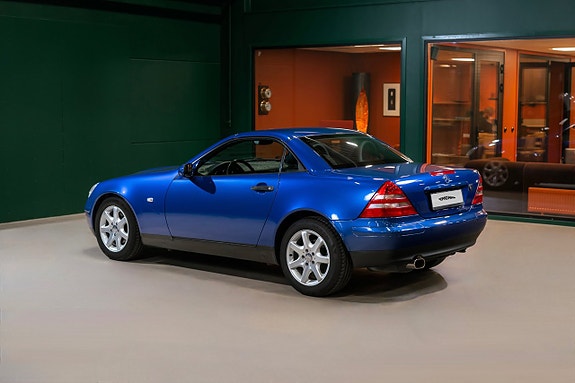 Mercedes-Benz SLK200 6 of 24