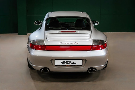 Porsche 911 Carrera 4S 8 of 24