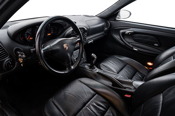 Porsche 911 Carrera 4S 11 of 24