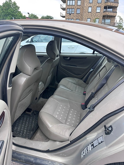 Volvo S60 5 of 5