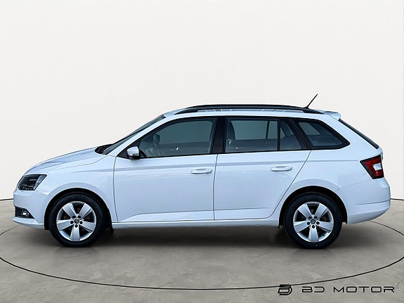 Skoda Fabia 2 of 5
