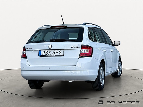 Skoda Fabia 9 of 17