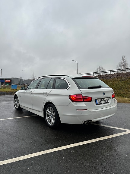 BMW 520d 4 of 5
