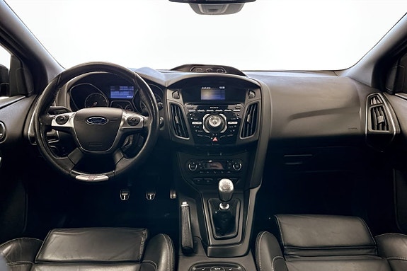 Ford Focus 8 of 18