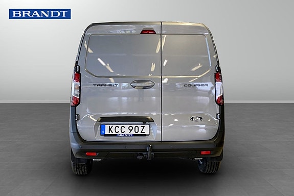 Ford Transit Courier 7 of 24