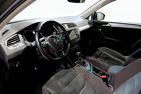 Volkswagen Tiguan 5 of 5