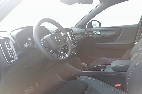 Volvo EX40 5 of 5