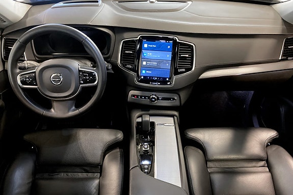 Volvo XC90 7 of 19