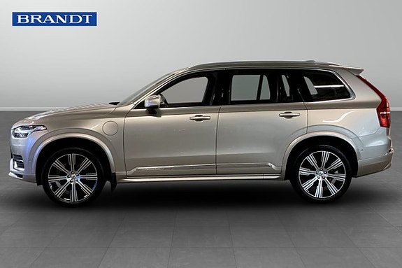 Volvo XC90 6 of 19