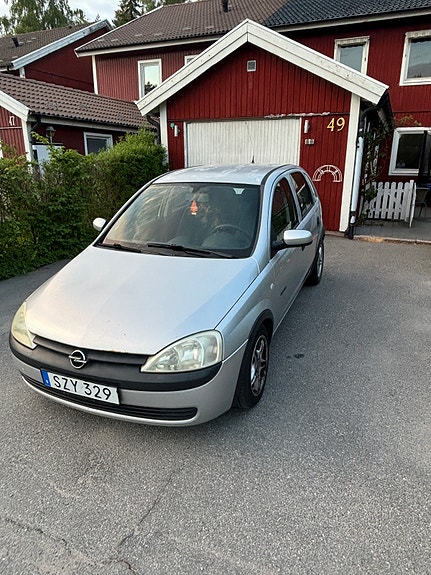 Opel Corsa 2 of 5