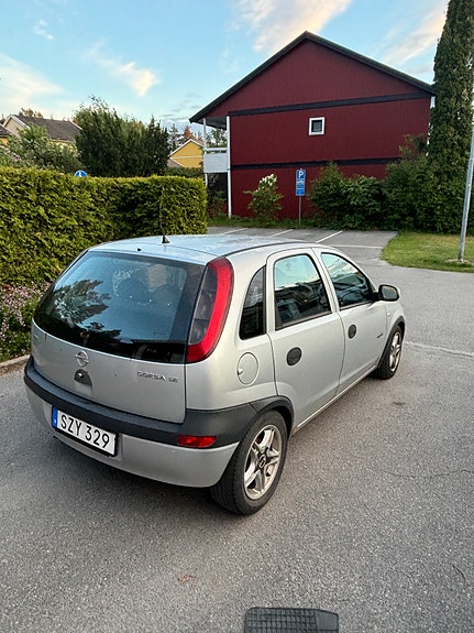Opel Corsa 4 of 5