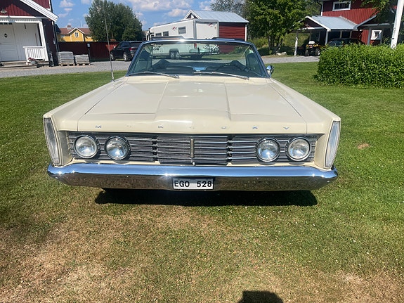 Mercury Monterey 2 of 5