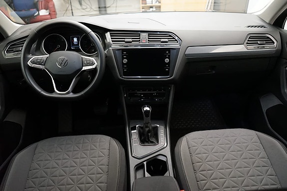 Volkswagen Tiguan 6 of 13