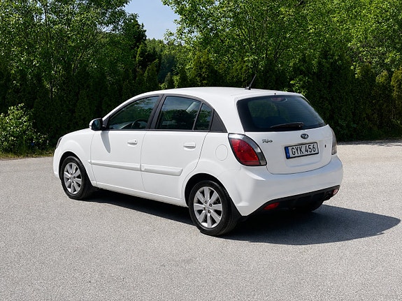 Kia Rio 4 of 5