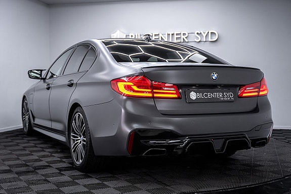 BMW 530e 11 of 27