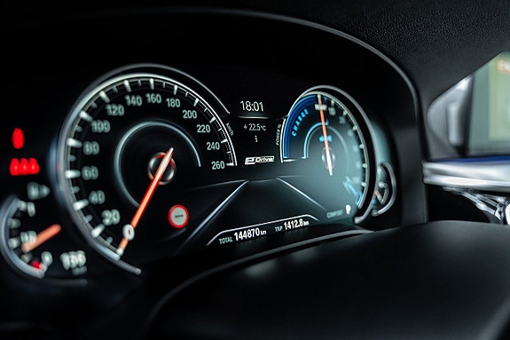 BMW 530e 18 of 27