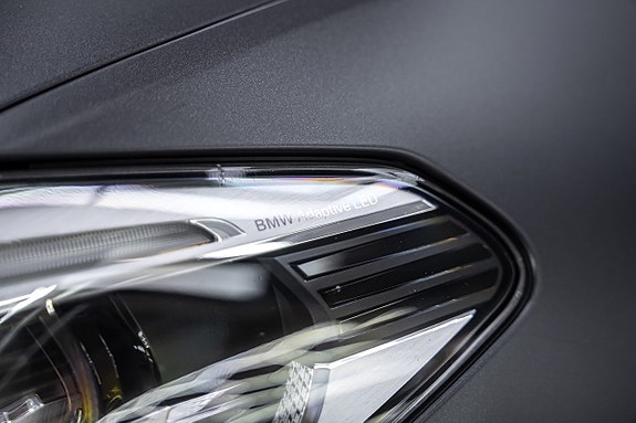BMW 530e 3 of 5