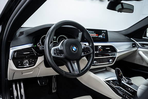 BMW 530e 16 of 27