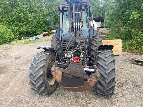 Valmet 865 med kran och Skogskärra 3 of 12
